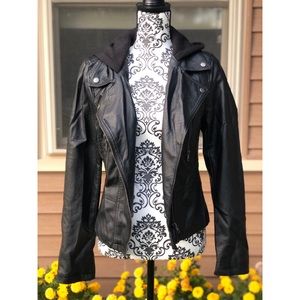 Midnight leather jacket🌿🍃